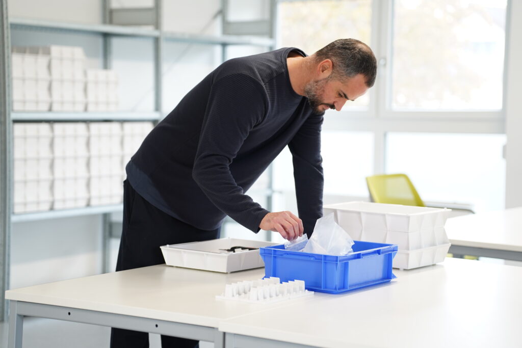 Mitarbeiter von TDC bei der Arbeit